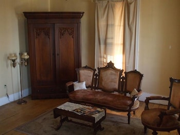 hotel leger restaurant and saloon