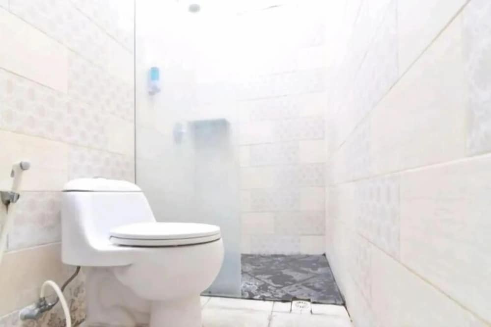 agus guest house sunset road