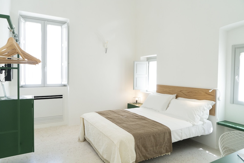 donna domenica boutique suites