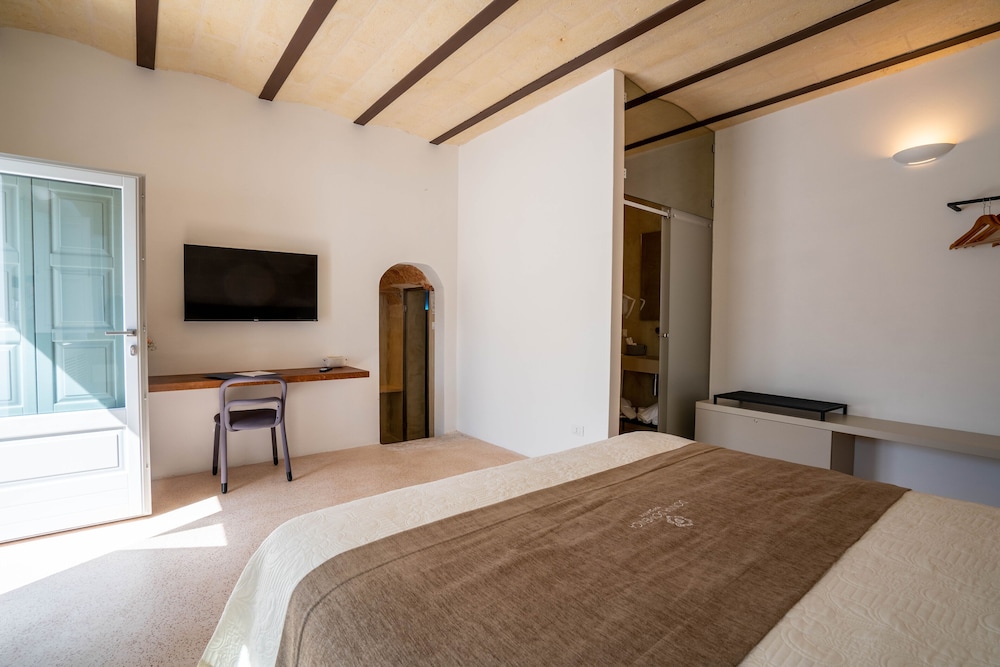 donna domenica boutique suites