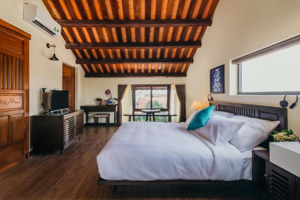 la an central boutique villa