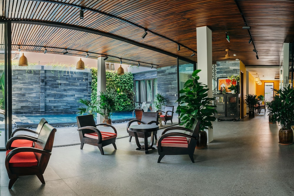 la an central boutique villa