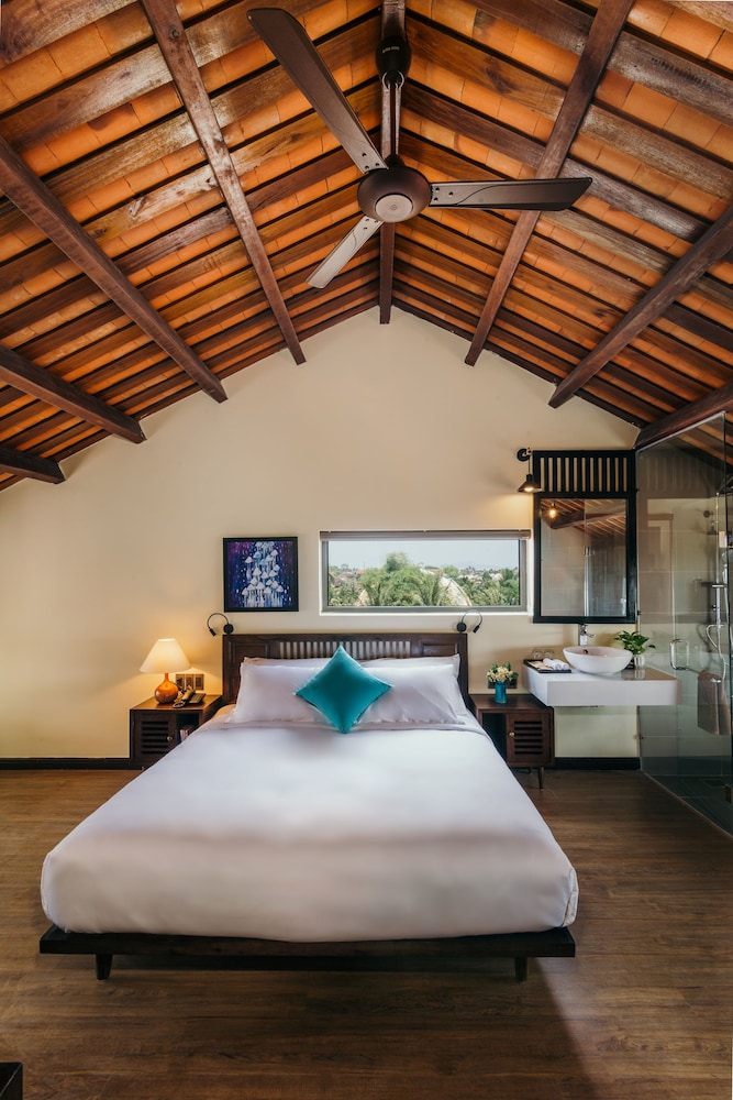 la an central boutique villa