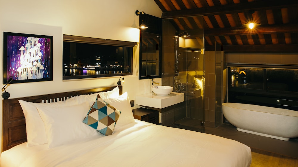 la an central boutique villa