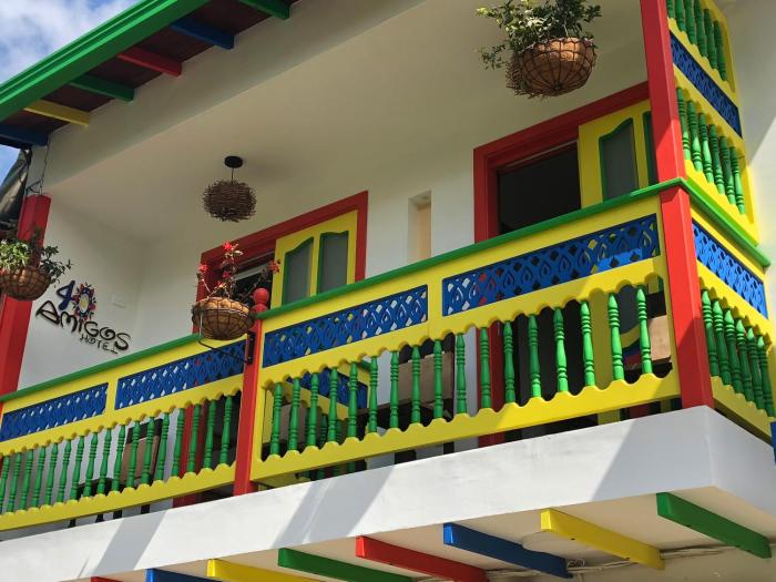 40 amigos hotel