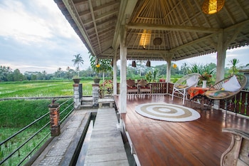 uma chaming villas and gym by eps