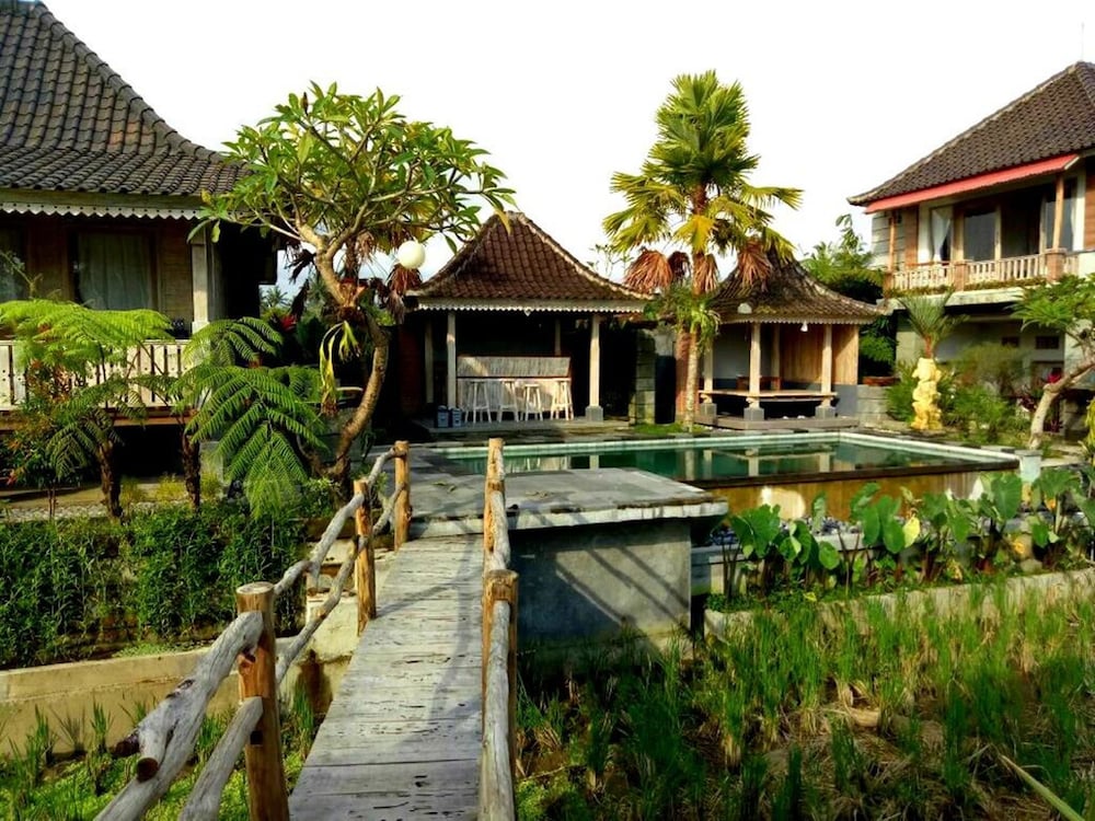 uma chaming villas and gym by eps