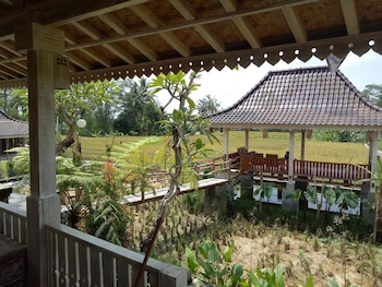 uma chaming villas and gym by eps