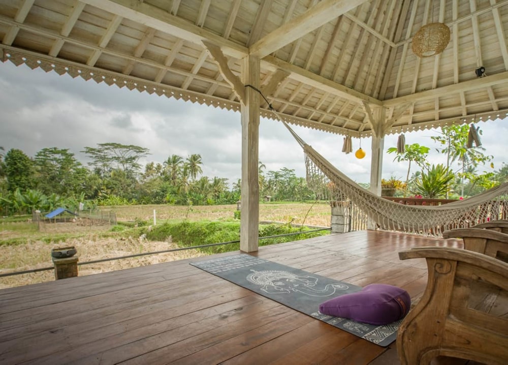 uma chaming villas and gym by eps