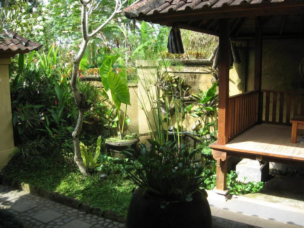 uma chaming villas and gym by eps