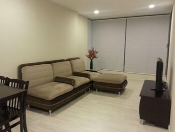 marina travellers suite sky karamunsing