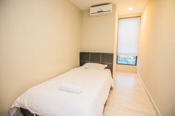 marina travellers suite sky karamunsing