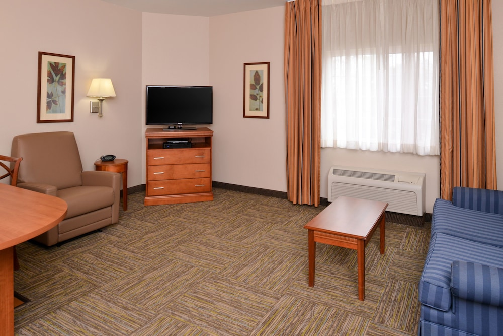 candlewood suites boise towne square by ihg