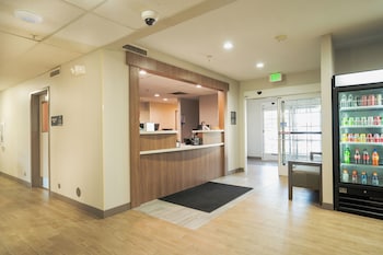 Candlewood Suites Boise - Towne Square By Ihg,Boise>>Ada County,3 star