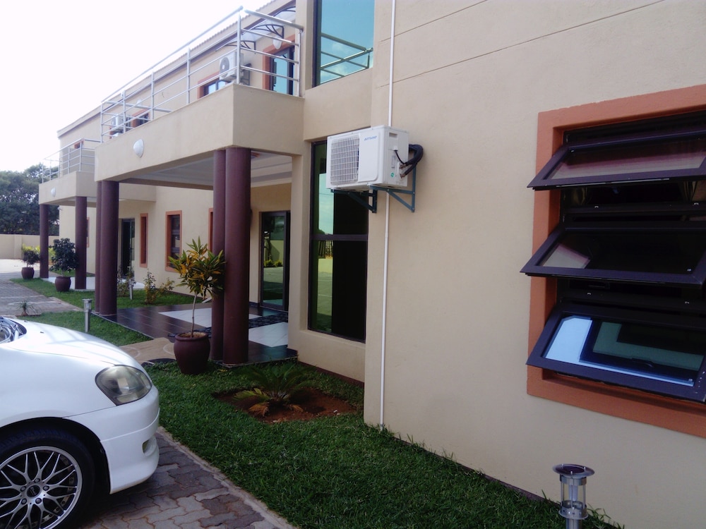 voyager inn hotel