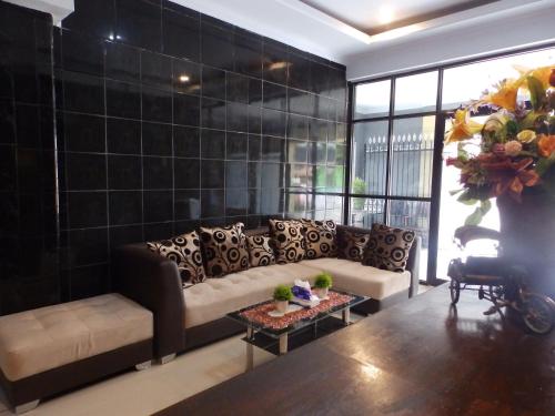 bahari family hotel