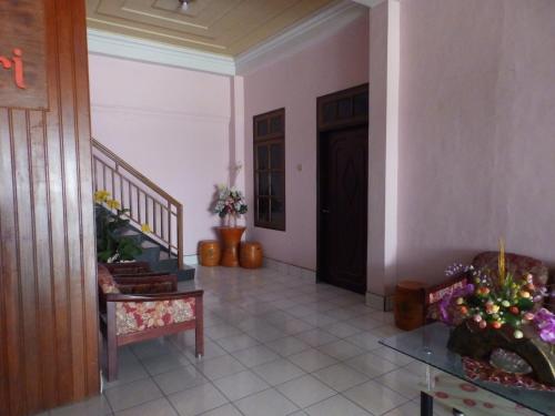 bahari family hotel