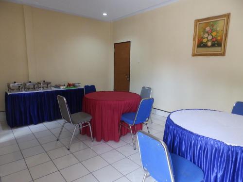 bahari family hotel