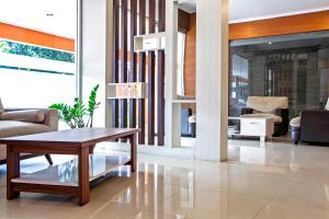 reddoorz syariah near btc fashion mall