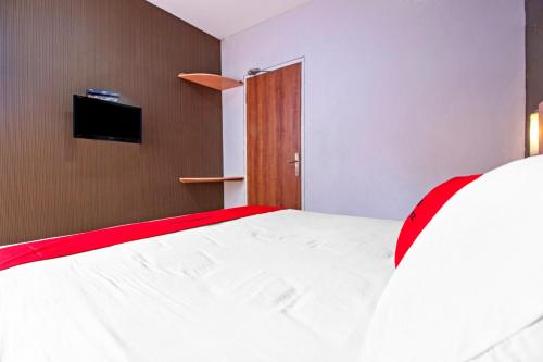 reddoorz syariah near btc fashion mall