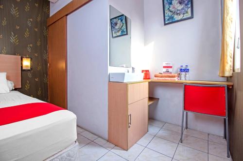 reddoorz syariah near btc fashion mall