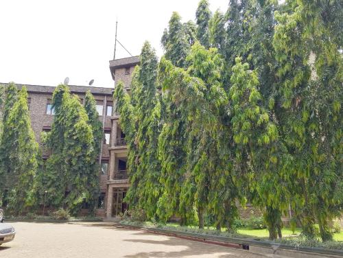 discovery courts hotel