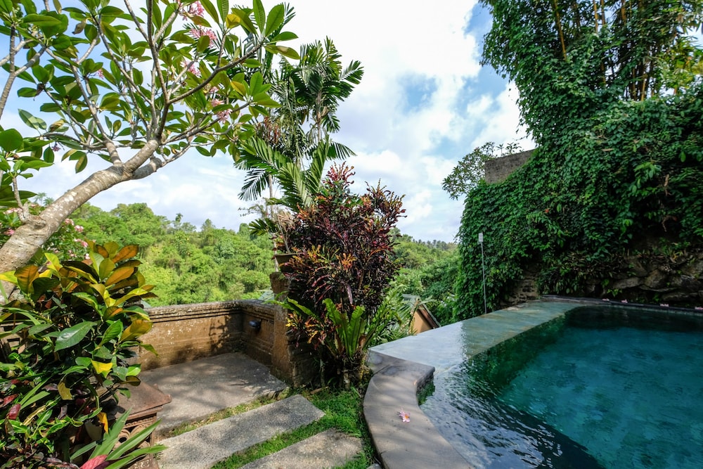 sunrise villa ubud