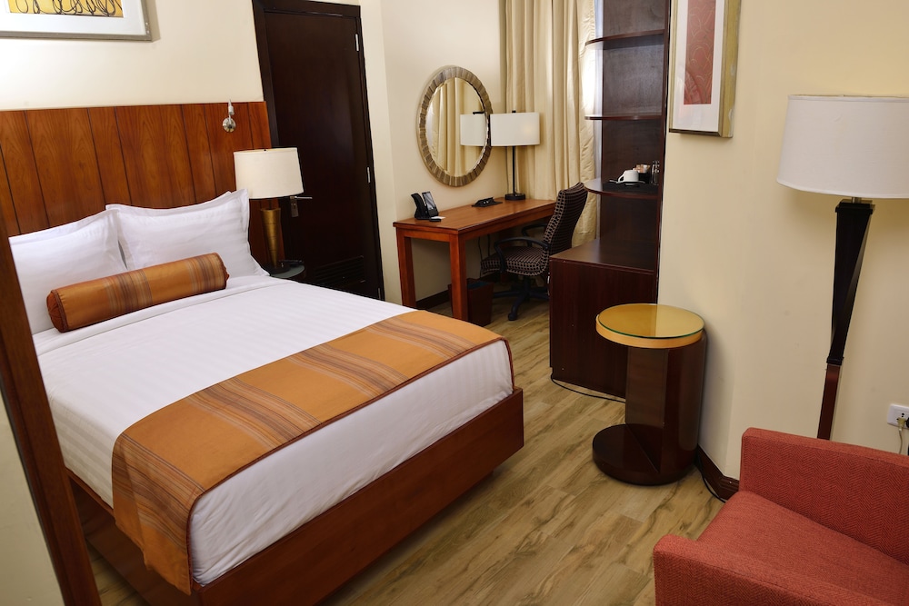 the hub hotel