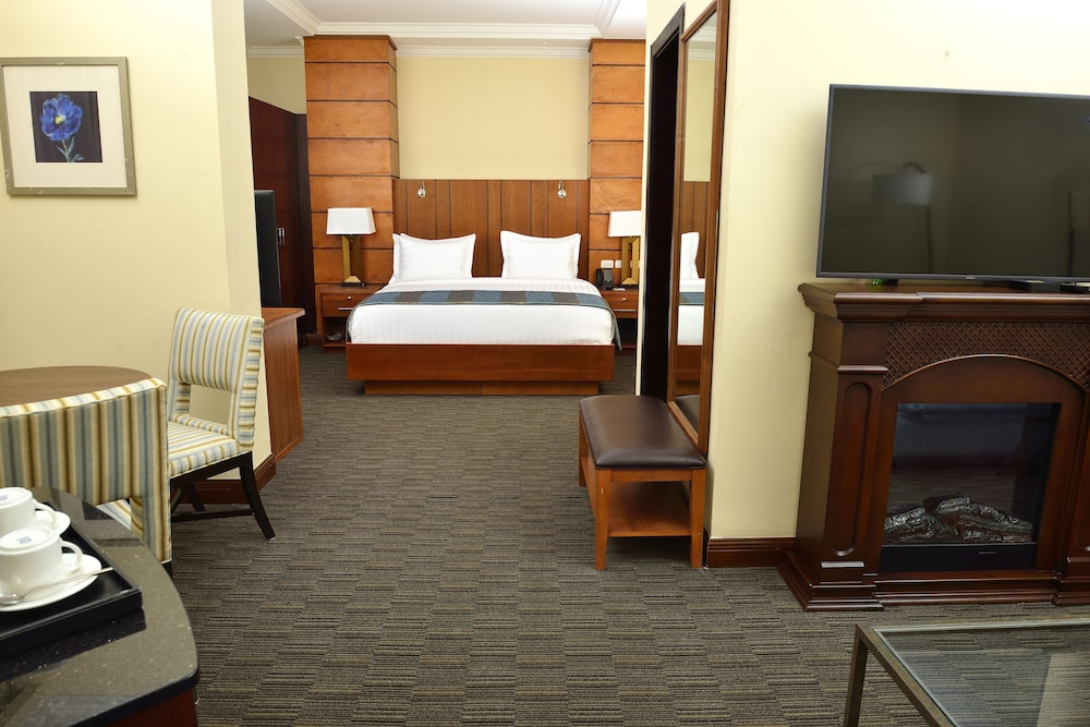 the hub hotel
