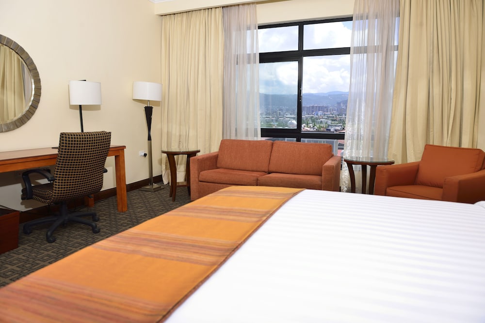 the hub hotel