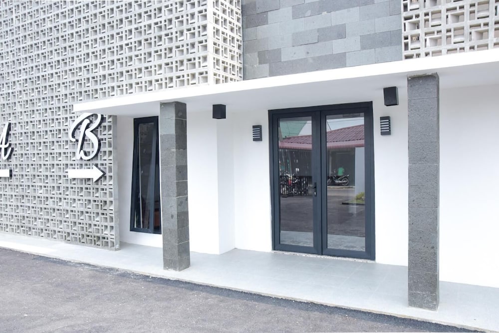 reddoorz plus near unimed medan