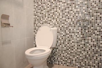 reddoorz plus near unimed medan