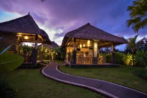 three gold luxury private villa