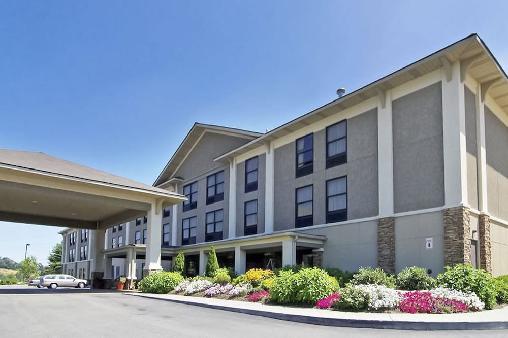 quality inn and suites boone university area