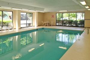 quality inn and suites boone university area