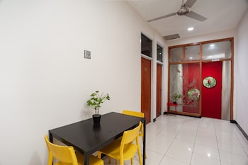 reddoorz plus near mall kelapa gading