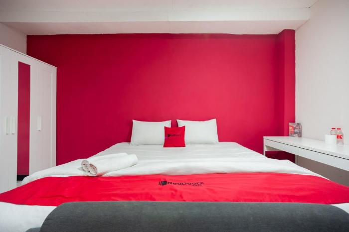 reddoorz plus near mall kelapa gading