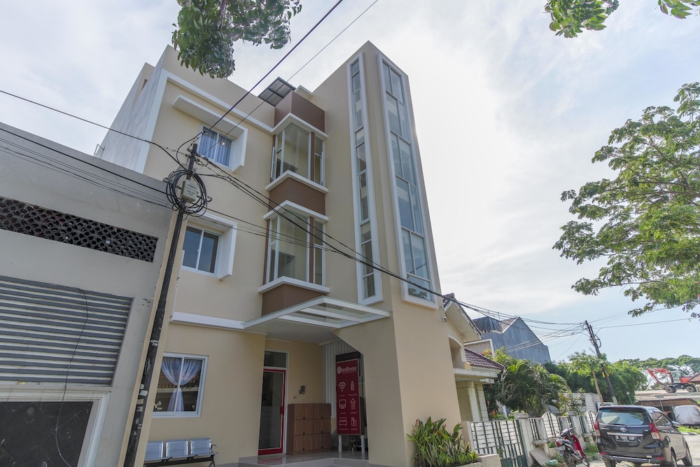 reddoorz near soekarno hatta airport