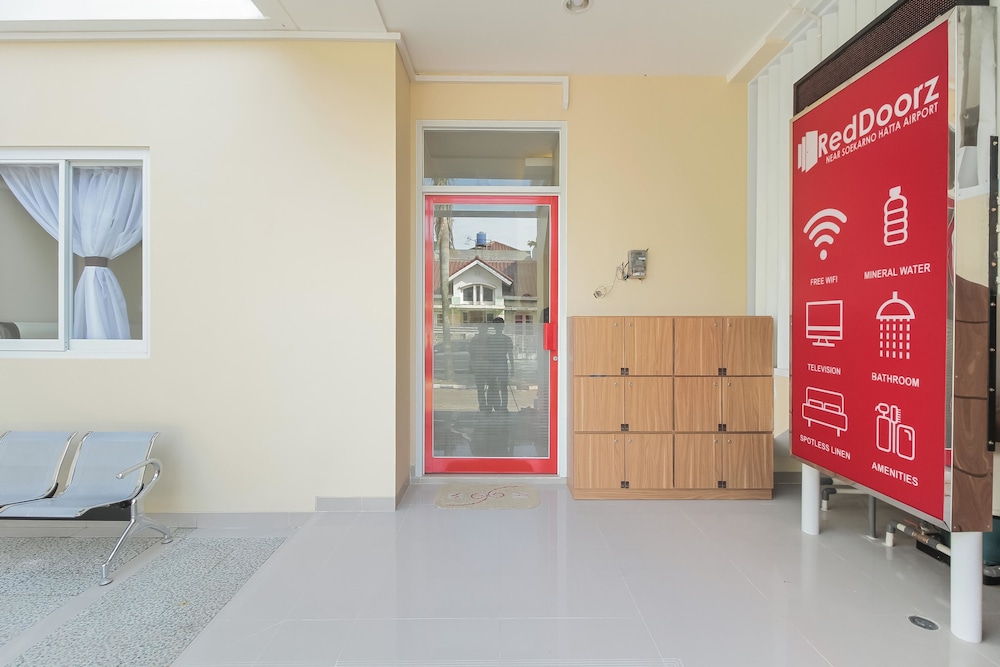 reddoorz near soekarno hatta airport