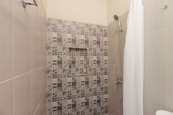 reddoorz near soekarno hatta airport