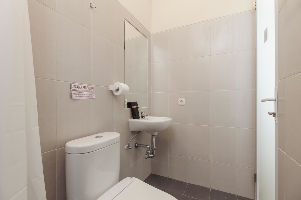 reddoorz near soekarno hatta airport