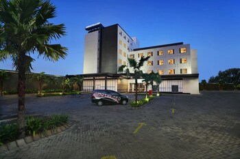 Neo+ Waru Sidoarjo By Aston,Jawa Timur>>East Java,3.5 star