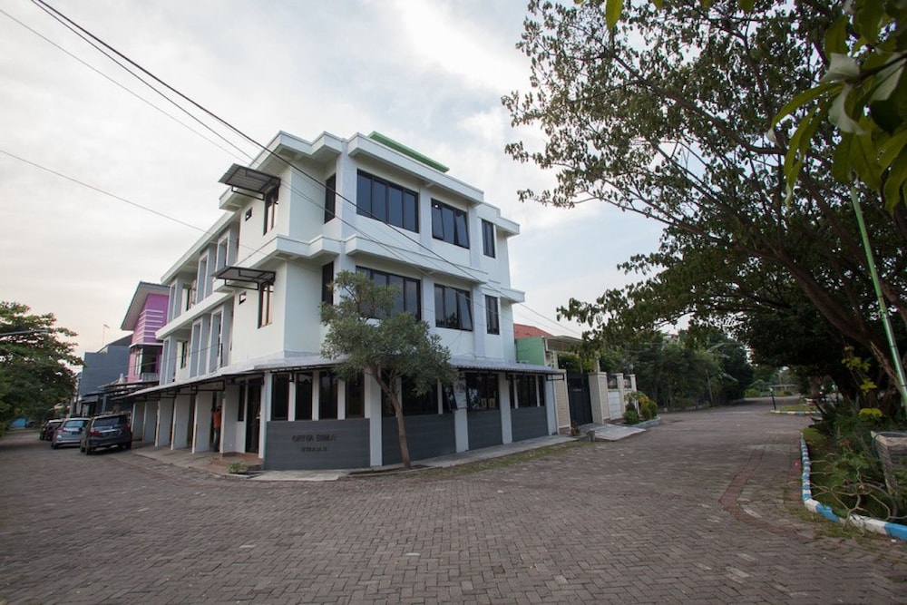 reddoorz syariah near dbl arena 2