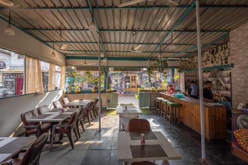 crystal goa onyx edition