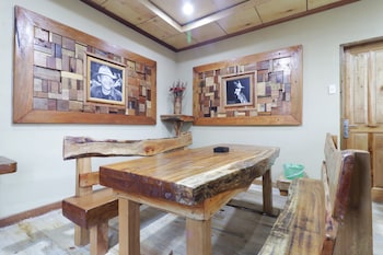 alloyna country cottage
