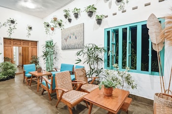 snooze guesthouse yogyakarta hostel