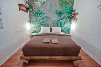 snooze guesthouse yogyakarta hostel