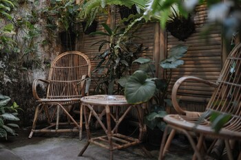 snooze guesthouse yogyakarta hostel
