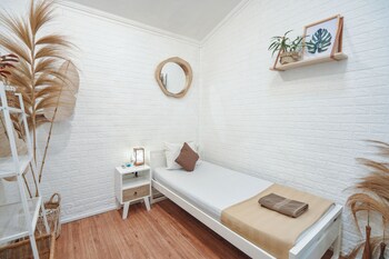 snooze guesthouse yogyakarta hostel