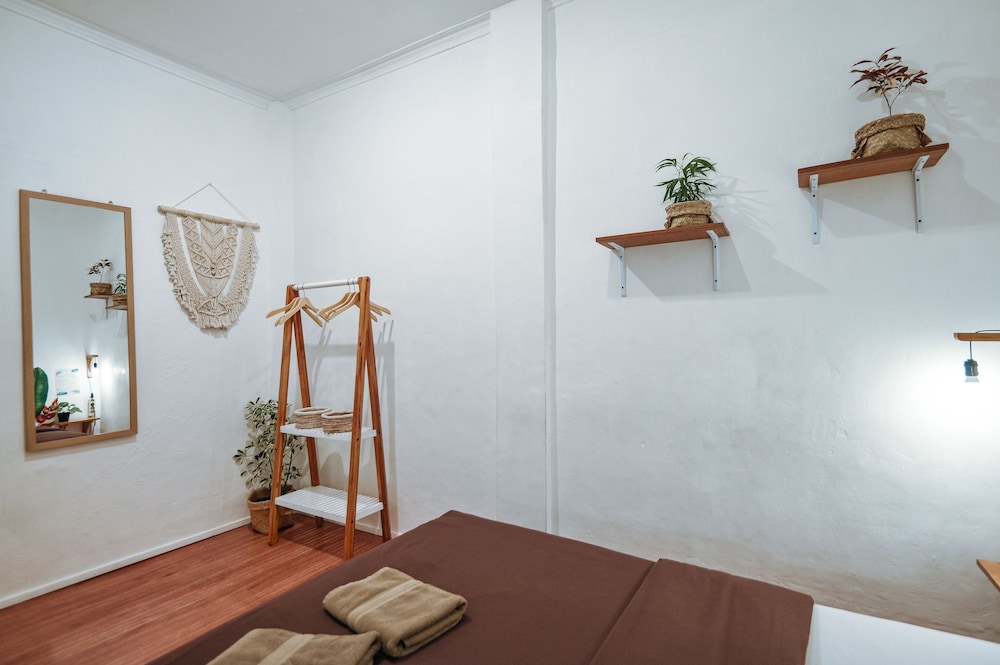 snooze guesthouse yogyakarta hostel